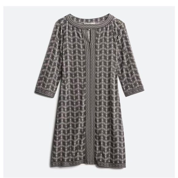 Dress - Picture 1 of 4